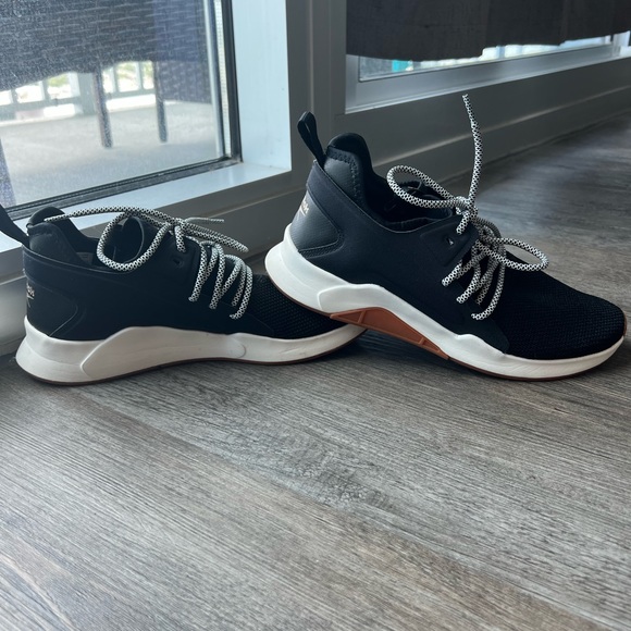 Reebok Trainers - Picture 3 of 8